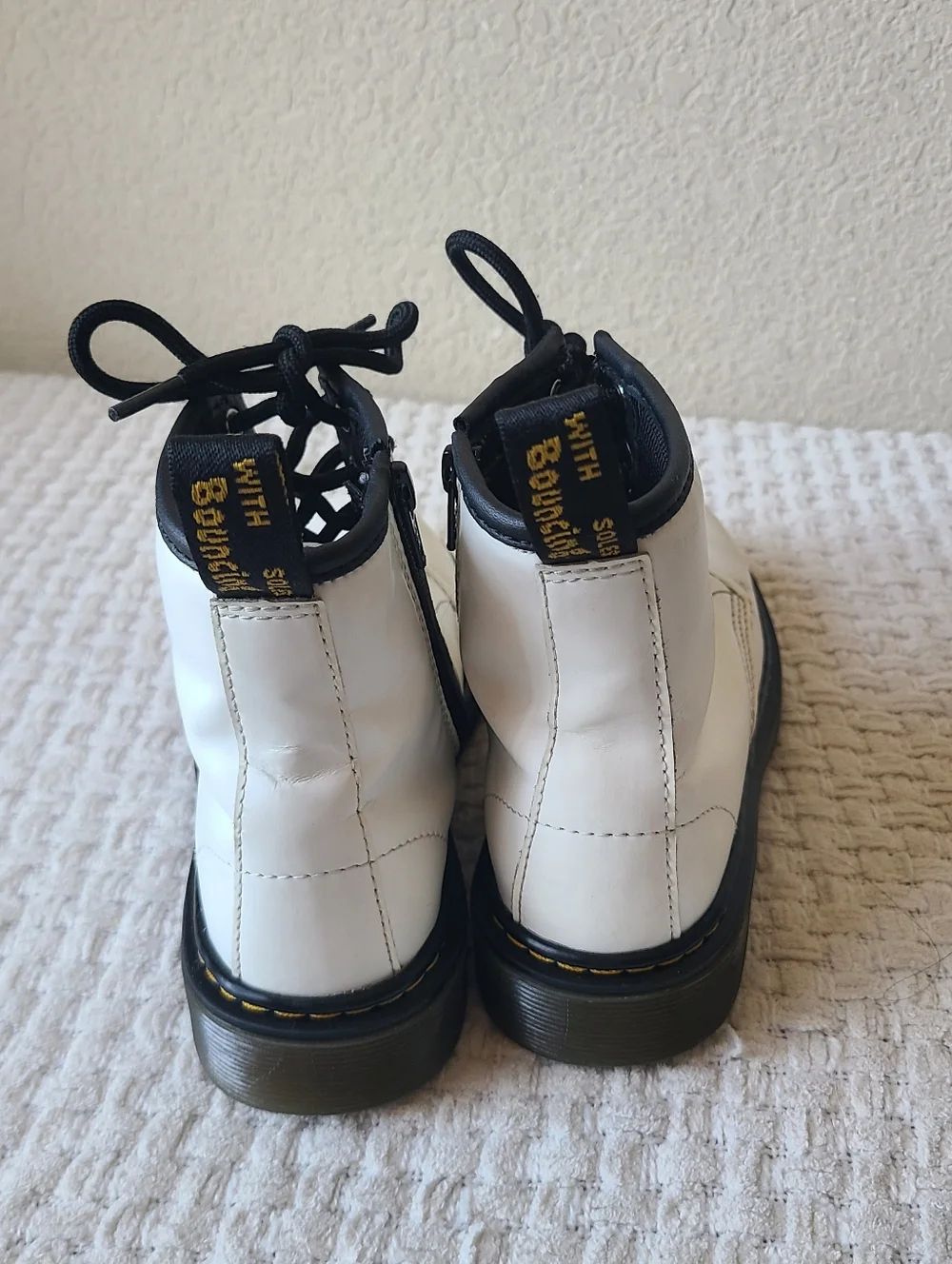 Dr. Marten White Leather Lace-Up Boots with Black Trim Size 2